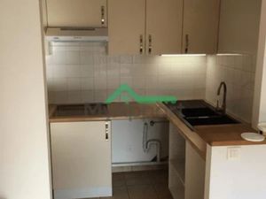 Location meublée appartement 3 pièces 55 m² à Le Thor (84250)  610 €