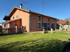 Ferme rénovée  4 chambres  sur la commune de Boz