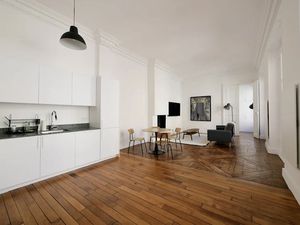 Location meublée appartement 2 pièces 57 m² à Paris 6ème (75006)  3 200 €