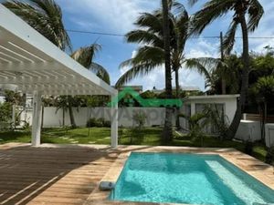 Location meublée appartement 5 pièces 113 m² à Saint Gilles Les Bains (97434)  3 200 €