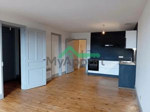 Location meublée appartement 4 pièces 90 m² à Ambres (81500)  750 €