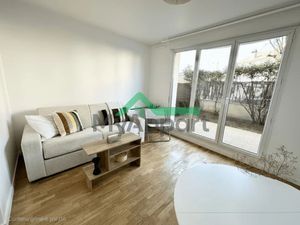 Location meublée appartement 1 pièce 21 m² à Antony (92160)  820 €