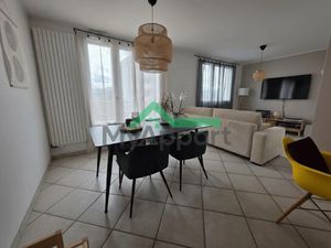 Location meublée appartement 4 pièces 62 m² à Seyssinet-Pariset (38170)  830 €