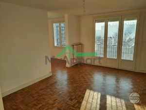 Location meublée appartement 5 pièces 85 m² à Tours (37000)  830 €