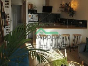 Location meublée appartement 2 pièces 44 m² à Villeurbanne (69100)  832 €