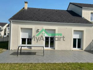 Location meublée appartement 3 pièces 70 m² à Aressy (64320)  850 €