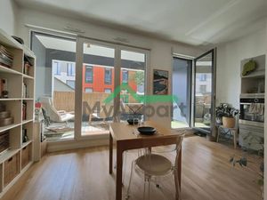 Location meublée appartement 3 pièces 32 m² à Montreuil (93100)  900 €