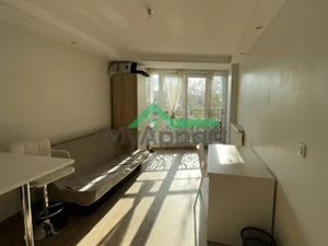 Location meublée appartement 1 pièce 29 m² à Les Lilas (93260)  980 €