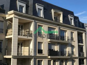 Location meublée appartement 2 pièces 42 m² à Saint-Cyr-l'Ecole (78210)  990 €