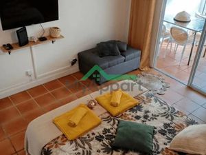 Location meublée appartement 1 pièce 30 m² à Saint-François (97118)  1 000 €
