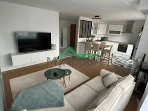 Location meublée appartement 3 pièces 71 m² à Ferney-Voltaire (01210)  1 100 €