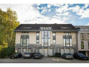 Rhodes : Très beaux bureaux ±350m² + P