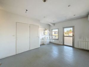 Local commercial Oyonnax 5 pièce(s) 79.10 m2