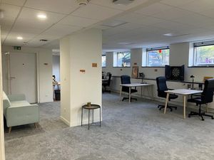 Location locaux professionnels 110 m² à Lyon 1er (69001)  3 510 €