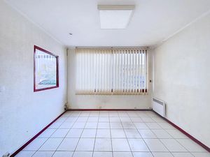 Location locaux professionnels 52 m² à Cenon (33150)  720 €