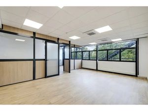 Location locaux professionnels 1 pièce 25 m² à Pantin (93500)  800 €