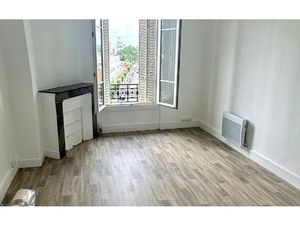 Location appartement  m² T-2 à La Courneuve  900 €