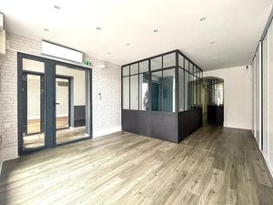 Location locaux professionnels 125.55 m² à Quimper (29000)  2 200 €