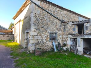 Grange à vendre à Grassac (16380) - Charente