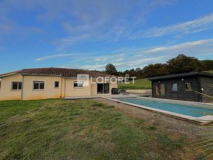 Villa Aubarede 6 pièces 154 m2 à L'EST de TARBES.