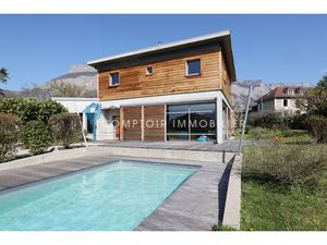 Maison 6pièce(s) 5chambre(s) 212 m² Meylan (38240)