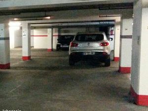 Parking à louer  sécurisé  Paris 9e