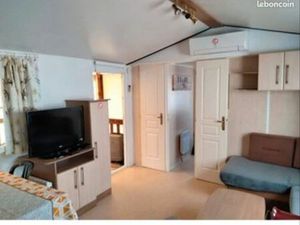 A 850m de l'océan et de tout commerces