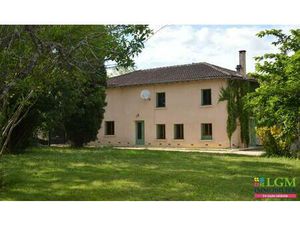 Les Barrières  10 minutes de Gaillac ancienne ferme rénovée de 130 m² habitable sur 3400 m