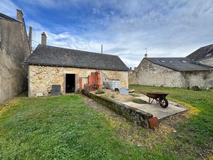 Maison en pierre à réhabiliter entièrement – fort potentiel
