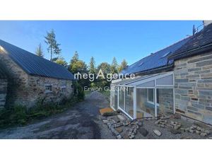 Longère  hangar  puits et terrain