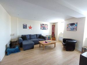 A LOUER MAGNIFIQUE APPARTEMENT PLEIN CENTRE DUPLEX PLOERMEL 56800