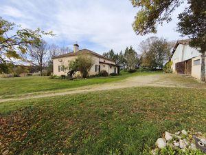 Maison Gasconne de 126 m2 sur avec hangar de 400 m2 sur terr