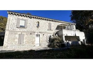 RARE MAS ENTIEREMENT RENOVE AVEC ANNEXES EN CEINTURE VERTE