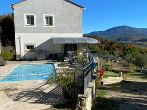 Vente maison 9 pièces 224 m² Bras-d'Asse (04270)