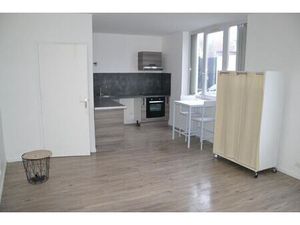 Location appartement 1 pièce 27 m² à Saint-Quentin (02100)