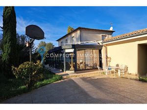 Villa 6pièce(s) 5chambre(s) 250 m² Marsillargues (34590)