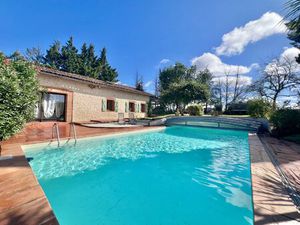 Ferme de caractère rénovée avec piscine