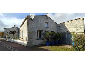 Vente maison 4 pièces 105 m² à Saint-Palais-de-Phiolin (17800)  159 900 €