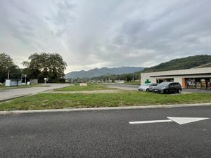 Terrain constructible en zone commerciale proche Foix