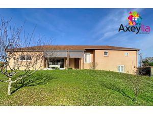 A VENDRE- RENAISON- MAISON 4 CHAMBRES SUR TERRAIN PISCINABLE DE 1672 M2