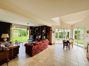 Maison à vendre BEAUCOUZE 5 pièce(s) 146m2 438 000€