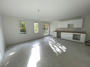 Location appartement 3 pièces 66 m² à Allauch (13190)