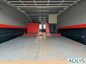 A LOUER  local en bordure de la RN20  idéal activité automobile