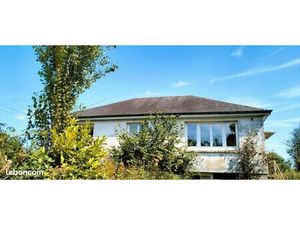 Pavillon avec plus d'un hectare