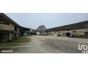 Ferme 5 pièces 800 m²