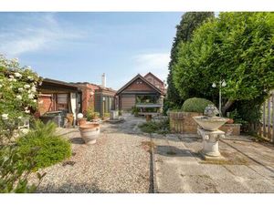 Karaktervolle woning op ruim perceel in Neerharen/Lanaken