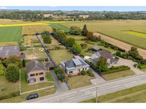 Ruime bungalow met prachtige tuin en talrijke mogelijkheden