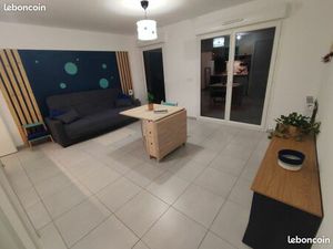 Lumineux studio neuf à 2min du lac