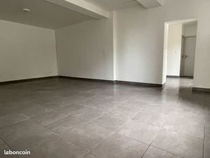 Appartement refait à neuf calme