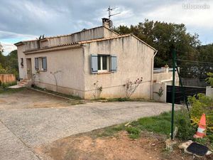 Villa T5 avec jardin et garage